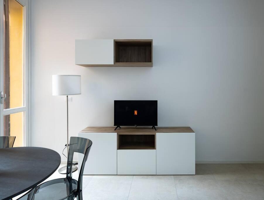 Apartment Isaia - 10 Minutes From Piazza Maggiore Bologna Exterior foto